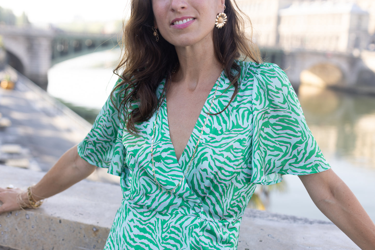 Robe portefeuille à motif rose et verte
