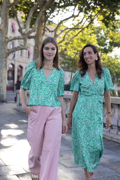 Haut à motif vert et rose