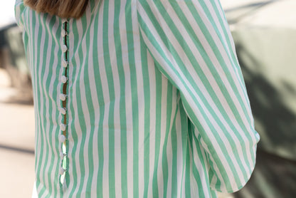 Robe courte à rayures verte et blanche