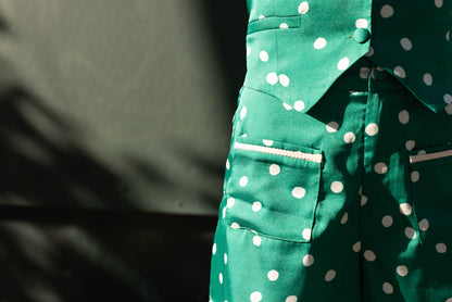 Short à pois blanc fond vert