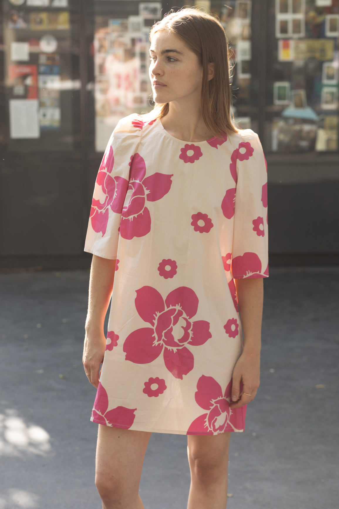 Robe courte fleurs rose