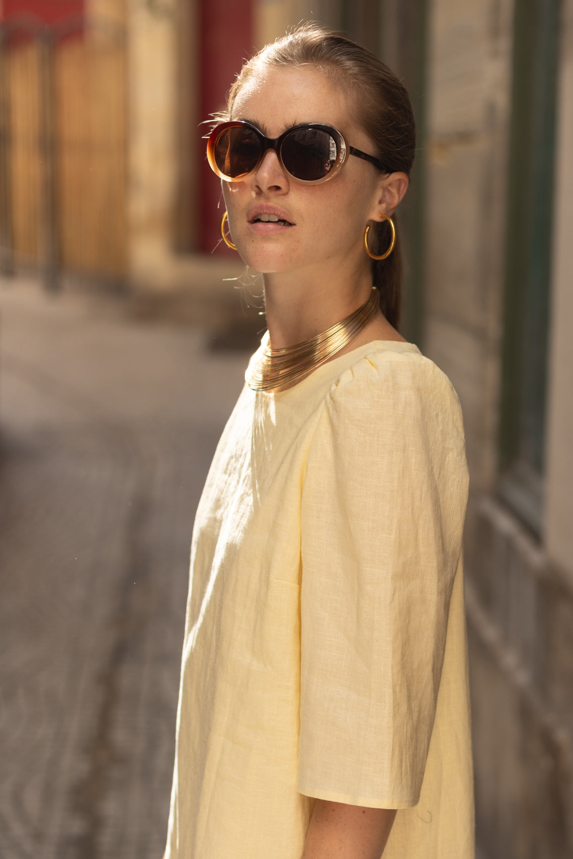 Robe courte en lin jaune