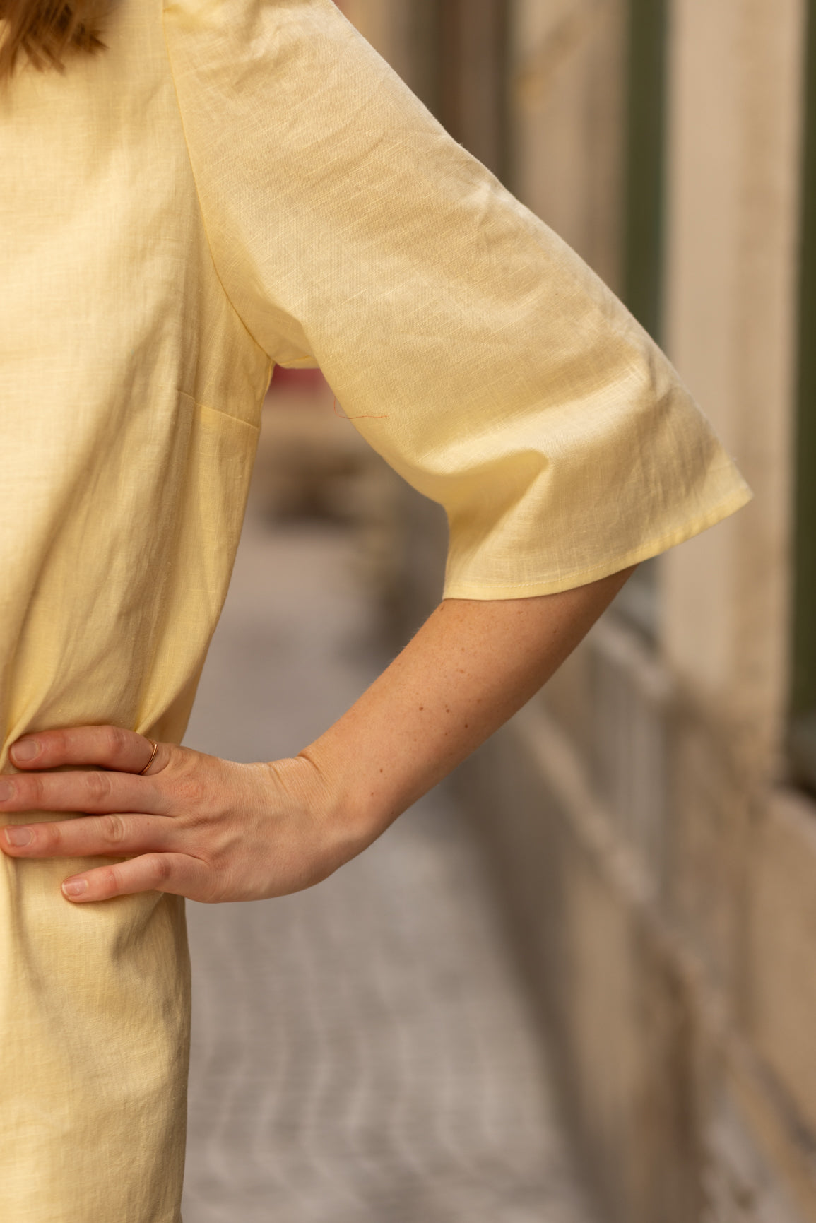 Robe courte en lin jaune