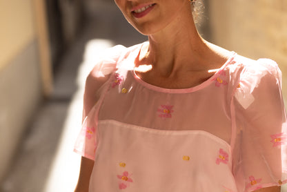 Haut en soie rose